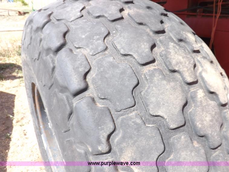 image for item H1841 1995 Case IH 8580 square baler