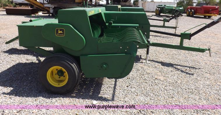 image for item H1842 John Deere 348 small square baler