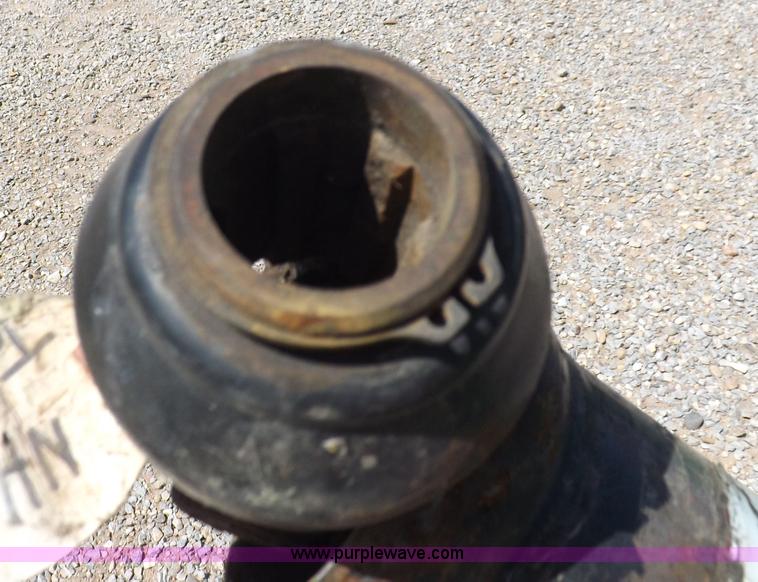 image for item H1842 John Deere 348 small square baler