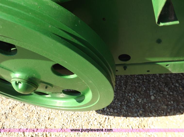 image for item H1842 John Deere 348 small square baler