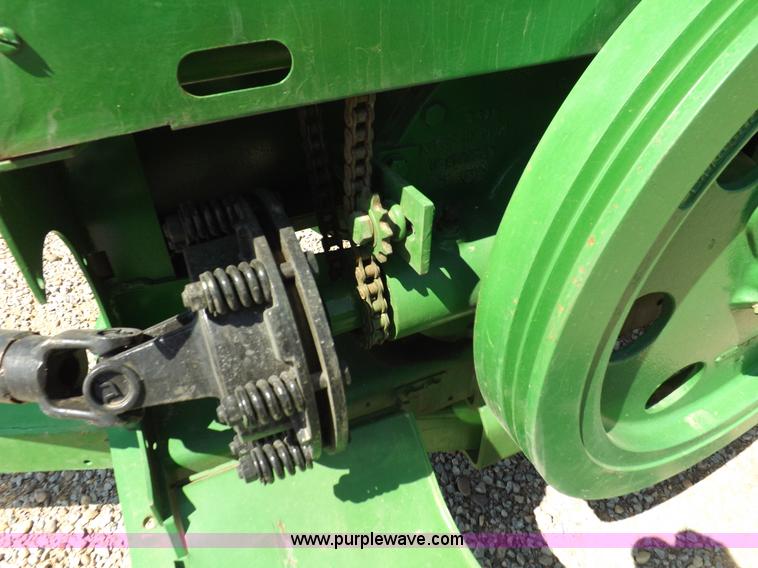 image for item H1842 John Deere 348 small square baler