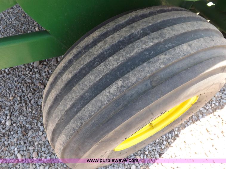 image for item H1842 John Deere 348 small square baler