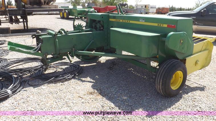 image for item H1843 1984 John Deere 327 small square baler