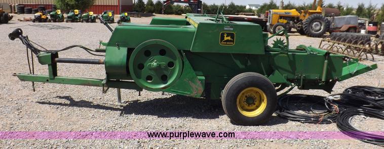 image for item H1843 1984 John Deere 327 small square baler