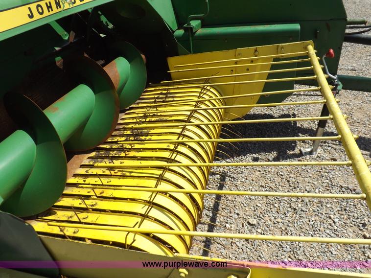image for item H1843 1984 John Deere 327 small square baler