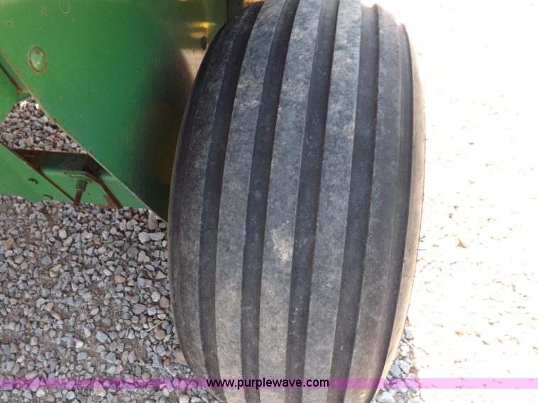 image for item H1843 1984 John Deere 327 small square baler