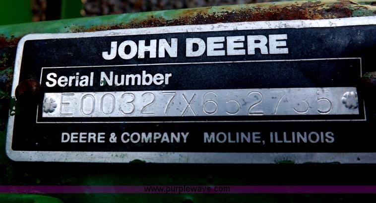 image for item H1843 1984 John Deere 327 small square baler