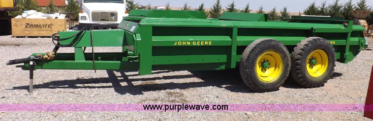 image for item H1844 John Deere 780 manure spreader