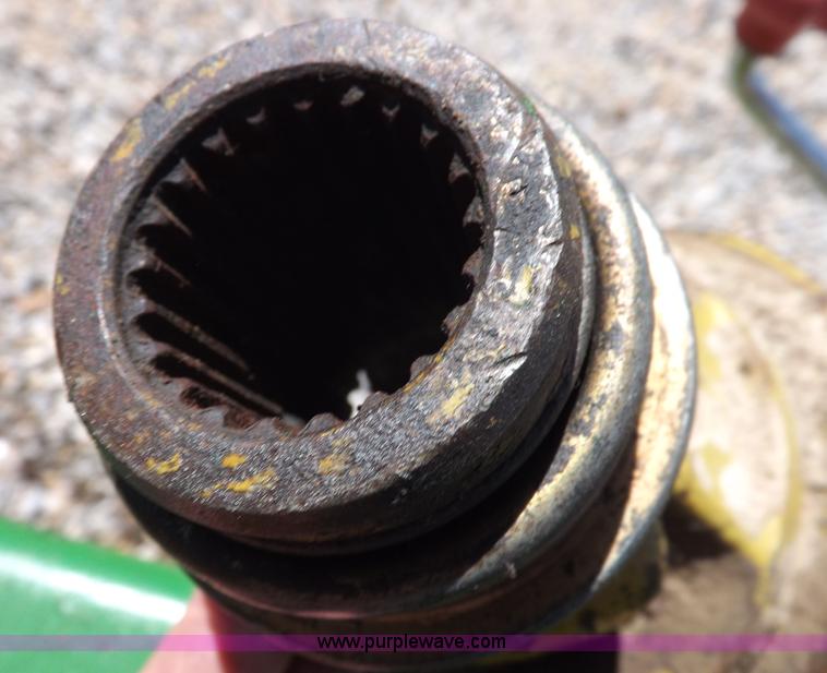 image for item H1844 John Deere 780 manure spreader