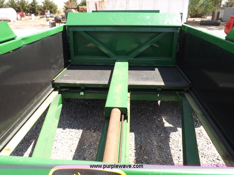 image for item H1844 John Deere 780 manure spreader