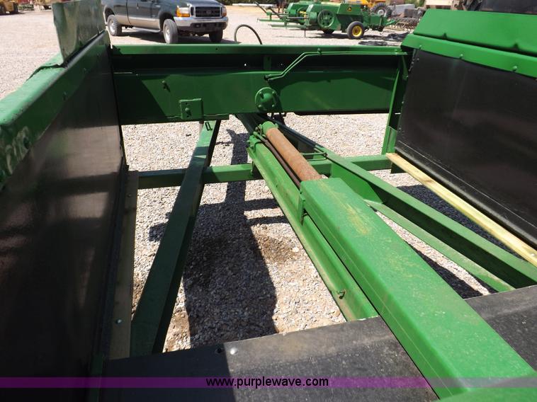image for item H1844 John Deere 780 manure spreader