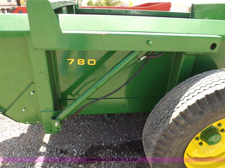 image for item H1844 John Deere 780 manure spreader