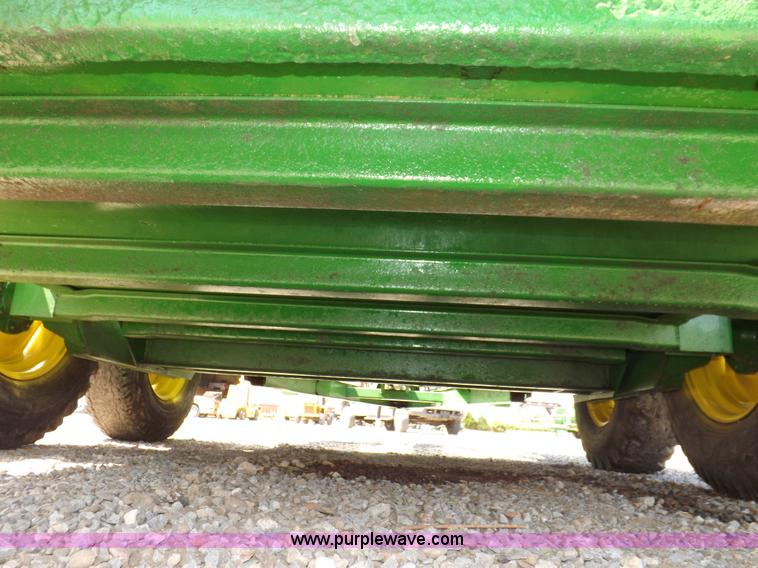image for item H1844 John Deere 780 manure spreader