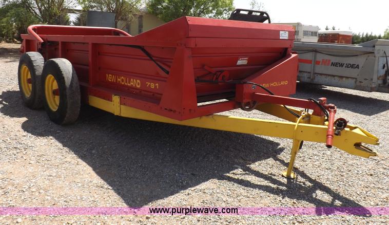 image for item H1845 New Holland 791 manure spreader