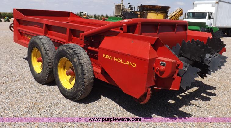 image for item H1845 New Holland 791 manure spreader