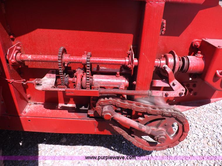 image for item H1845 New Holland 791 manure spreader