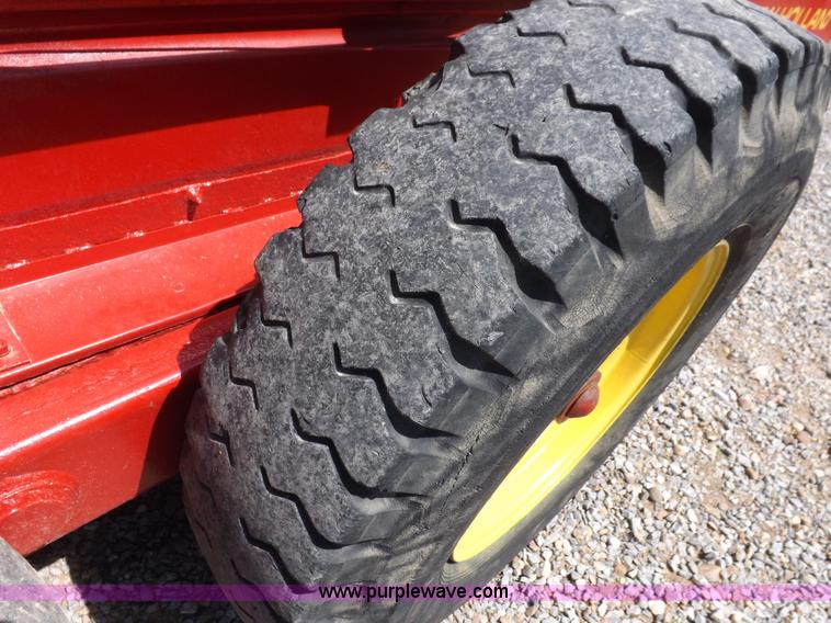 image for item H1845 New Holland 791 manure spreader