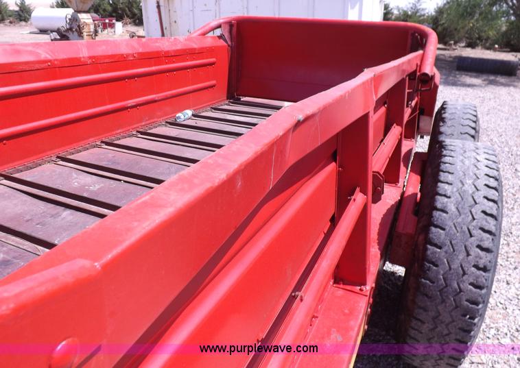 image for item H1845 New Holland 791 manure spreader