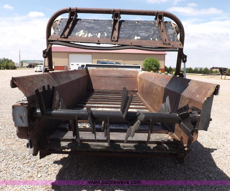 image for item H1846 New Idea 3639 manure spreader