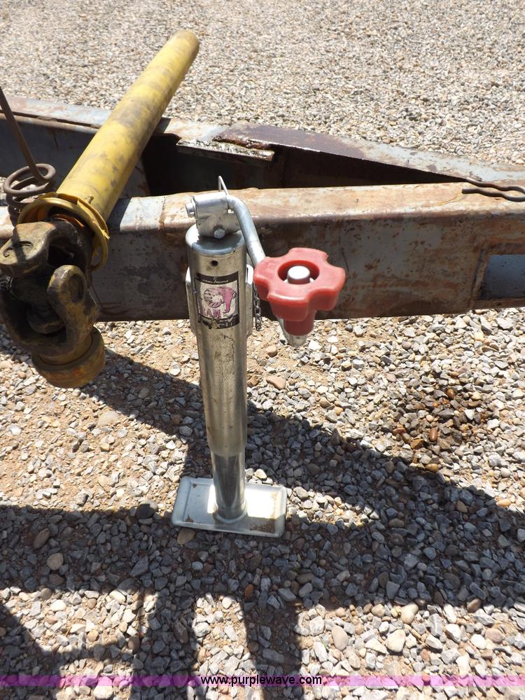 image for item H1846 New Idea 3639 manure spreader