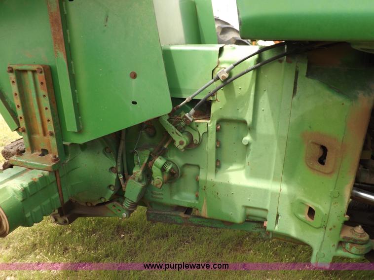 image for item H1851 1976 John Deere 8630 4WD tractor