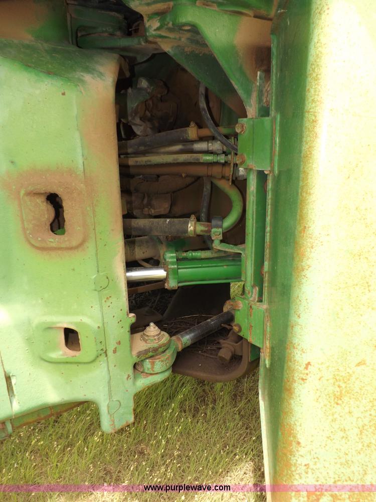 image for item H1851 1976 John Deere 8630 4WD tractor