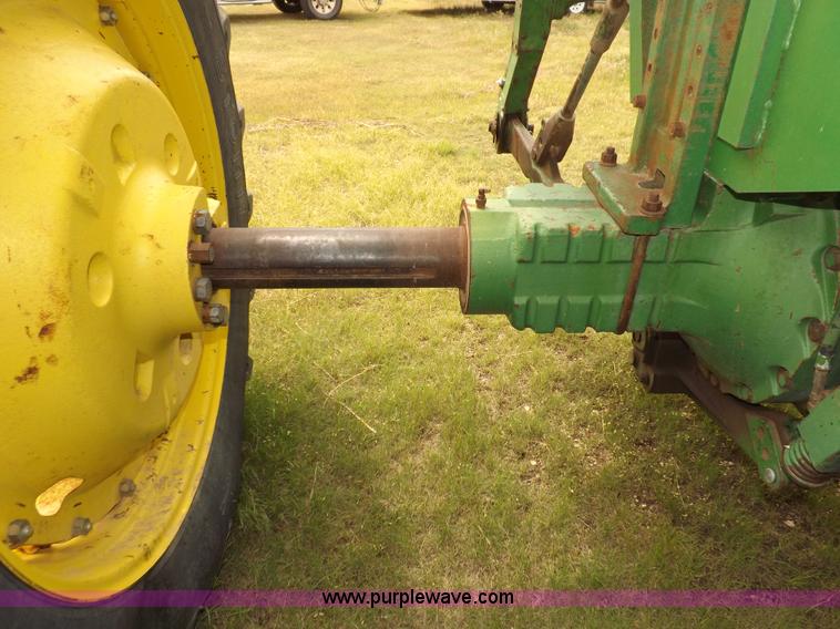 image for item H1851 1976 John Deere 8630 4WD tractor