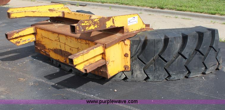 image for item H2578 Rubber tire manure scraper