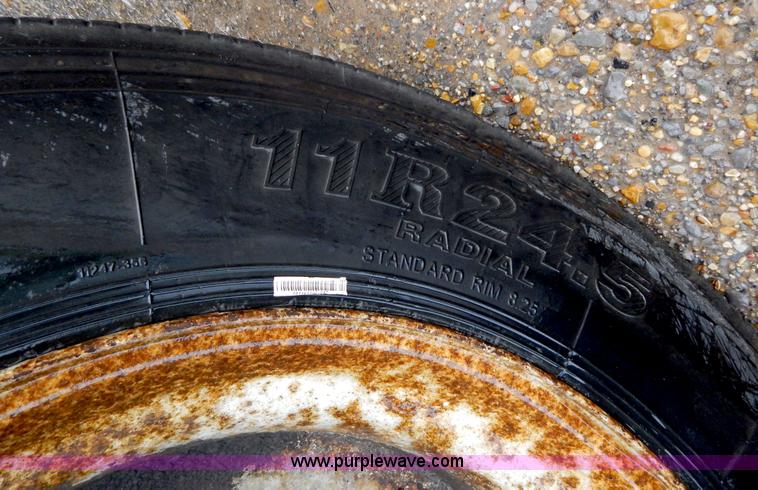 image for item H3396 1997 Jet 42' grain hopper trailer