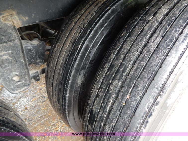 image for item H3396 1997 Jet 42' grain hopper trailer