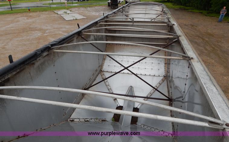 image for item H3396 1997 Jet 42' grain hopper trailer