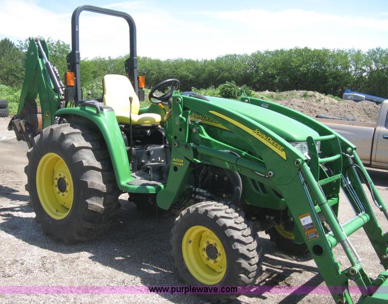 image for item H5420 2010 John Deere 4120 MFWD tractor