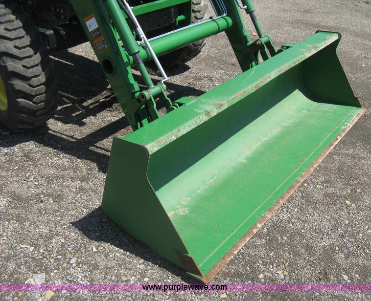 image for item H5420 2010 John Deere 4120 MFWD tractor