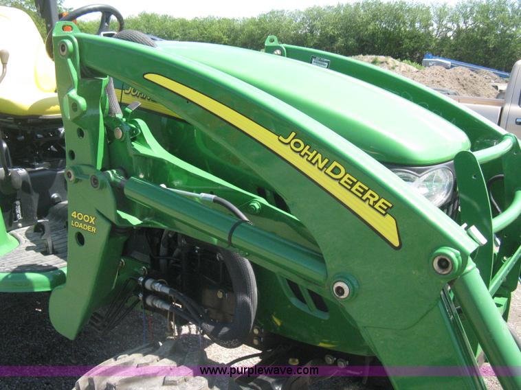 image for item H5420 2010 John Deere 4120 MFWD tractor