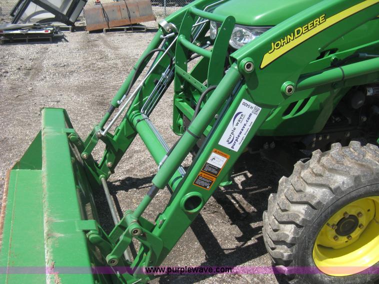 image for item H5420 2010 John Deere 4120 MFWD tractor