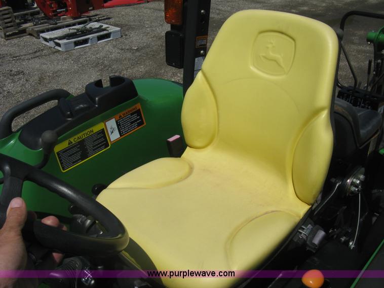 image for item H5420 2010 John Deere 4120 MFWD tractor