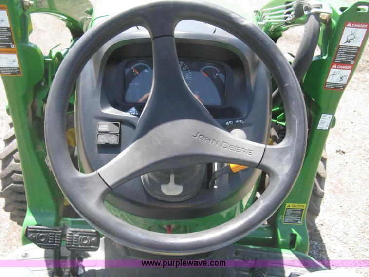 image for item H5420 2010 John Deere 4120 MFWD tractor