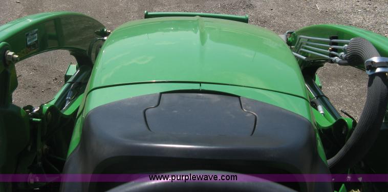 image for item H5420 2010 John Deere 4120 MFWD tractor