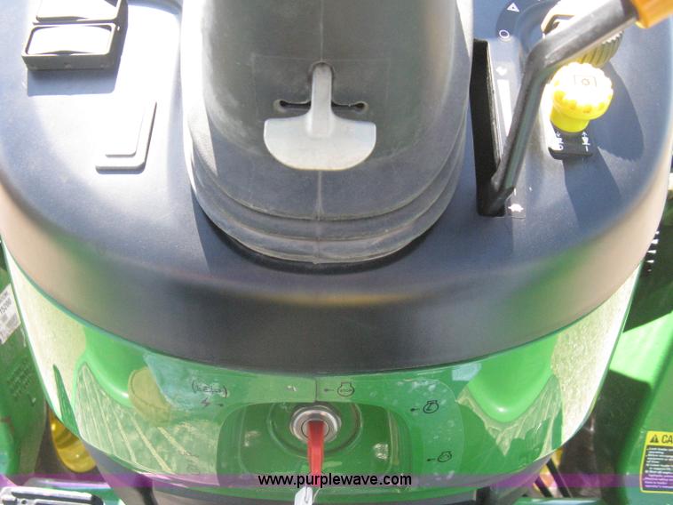 image for item H5420 2010 John Deere 4120 MFWD tractor