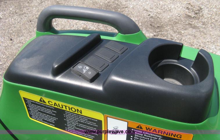 image for item H5420 2010 John Deere 4120 MFWD tractor