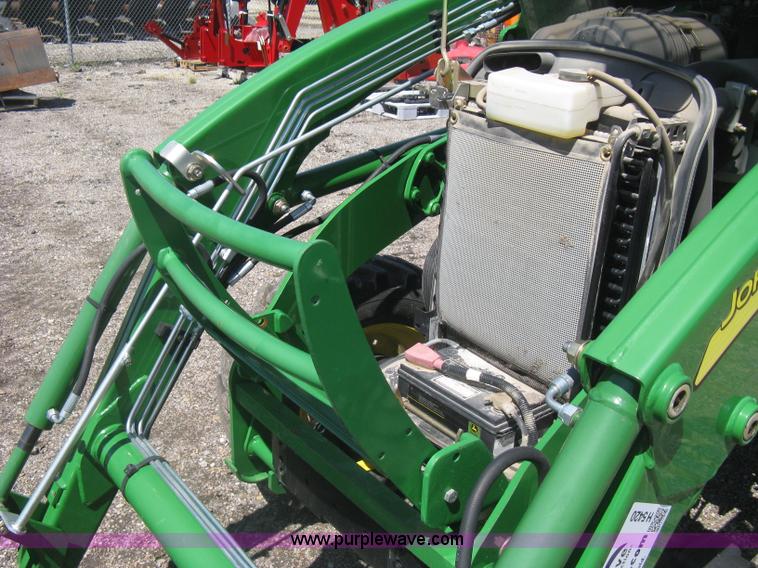 image for item H5420 2010 John Deere 4120 MFWD tractor