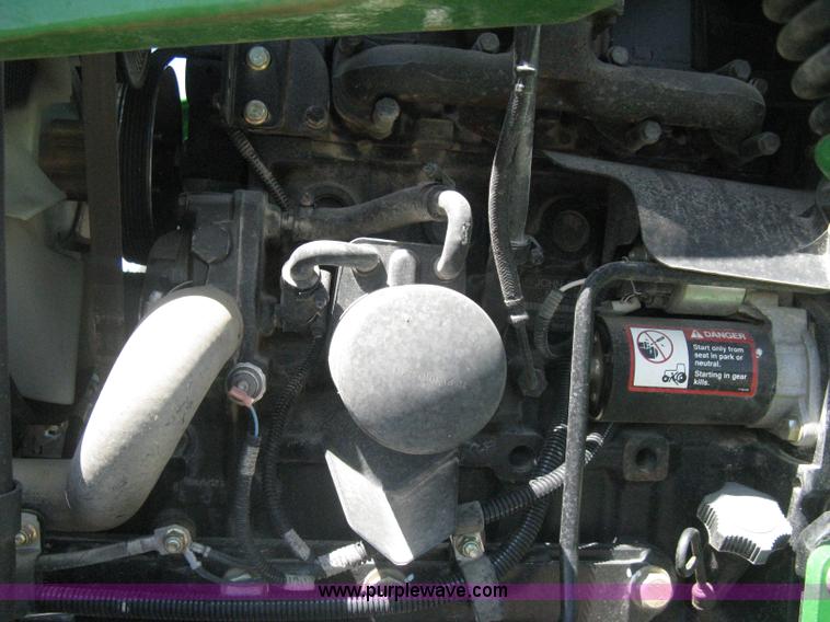 image for item H5420 2010 John Deere 4120 MFWD tractor