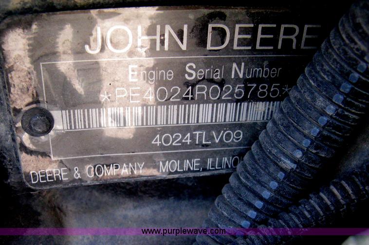 image for item H5420 2010 John Deere 4120 MFWD tractor