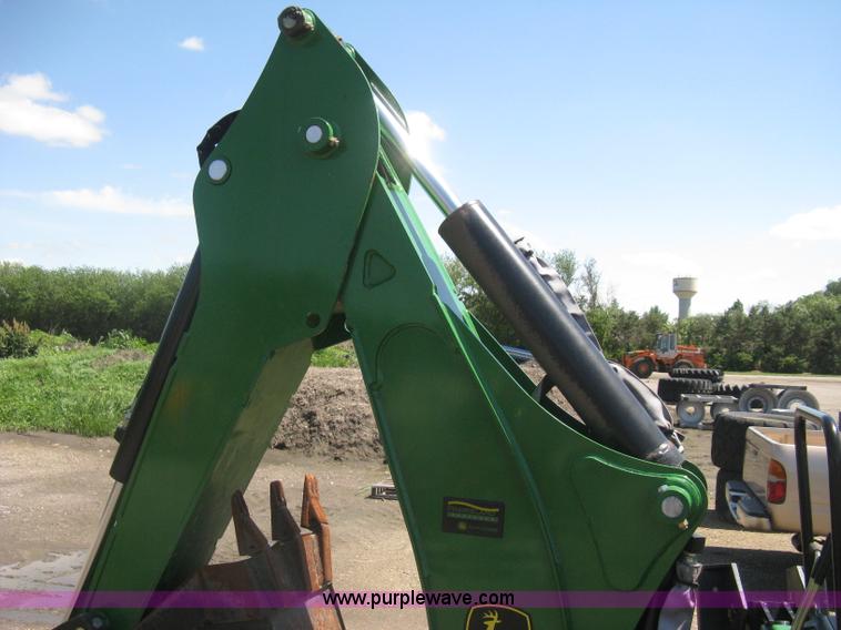 image for item H5420 2010 John Deere 4120 MFWD tractor