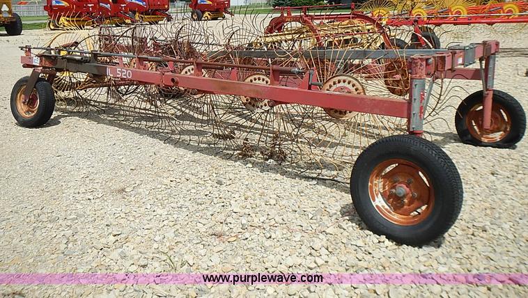image for item I3586 1996 Gehl 520 12 wheel rake