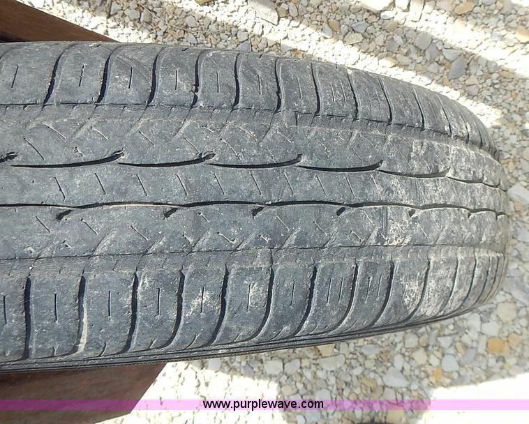 image for item I3586 1996 Gehl 520 12 wheel rake