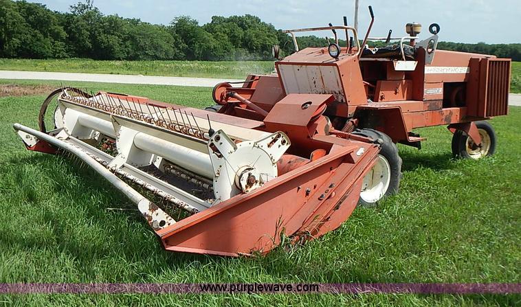image for item I3616 1973 Hesston 420 swather