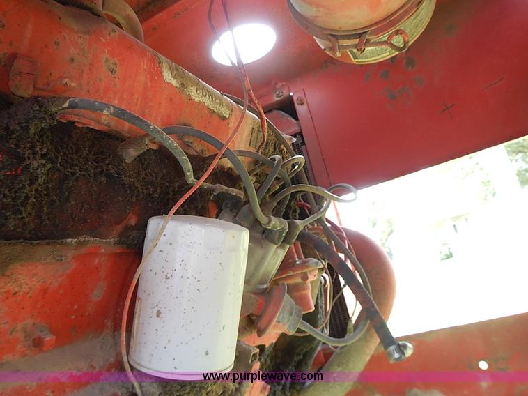 image for item I3616 1973 Hesston 420 swather