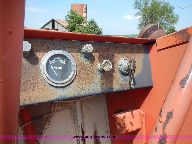 image for item I3616 1973 Hesston 420 swather