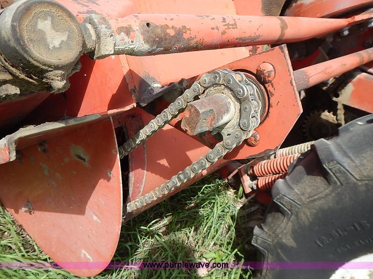 image for item I3616 1973 Hesston 420 swather